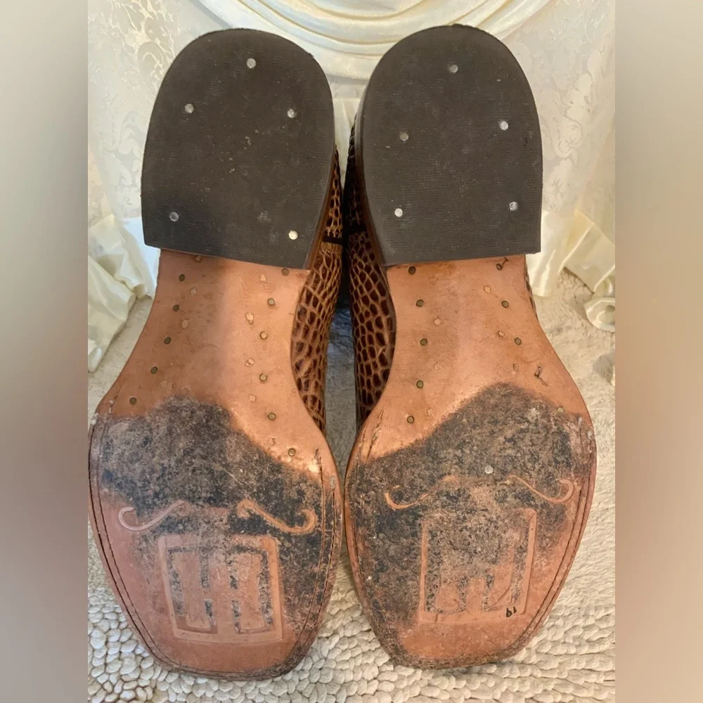 HOME TOWN BOOTS